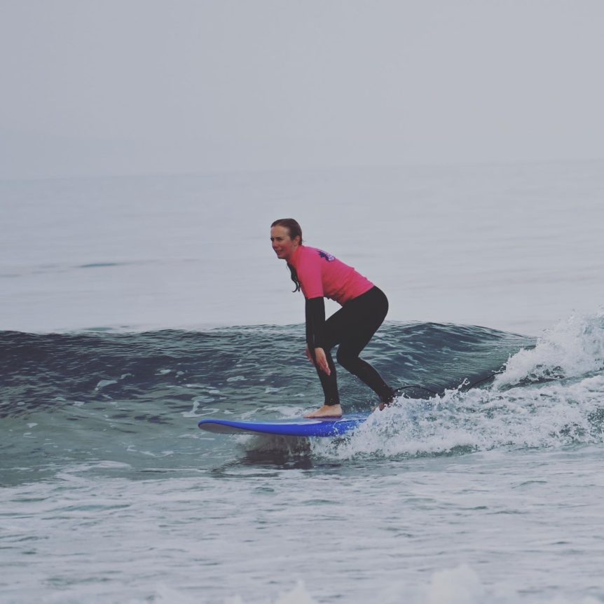 Intermediate surf lessons at Woolacombe Bay, Woolacombe Surf School at Woolacombe surf Centre. Surfing Woolacombe, North Devon. Green waves surfing, beginner, intermediate, advance surfing school